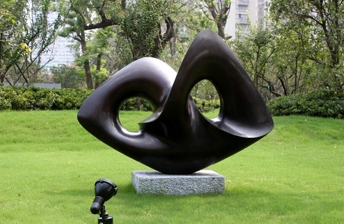 p